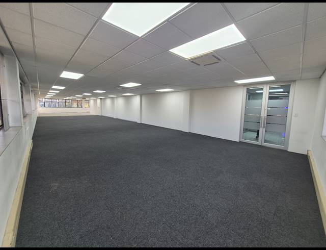 297M² OFFICE TO LET IN WOODMEAD